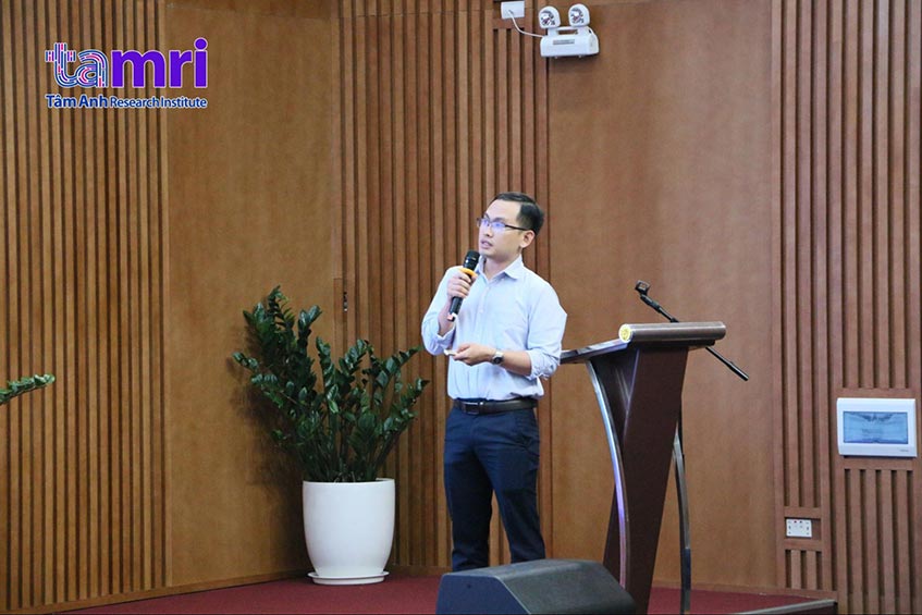 TS.BS Hoàng Phúc Tân, Bệnh viện Đa khoa Tâm Anh trình bày chuyên đề “Cập nhật điều trị SLE theo khuyến cáo EULAR