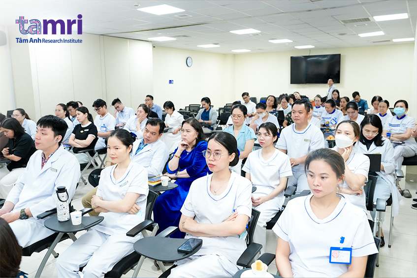 nhân viên y tế tâm anh tham dự hội thảo