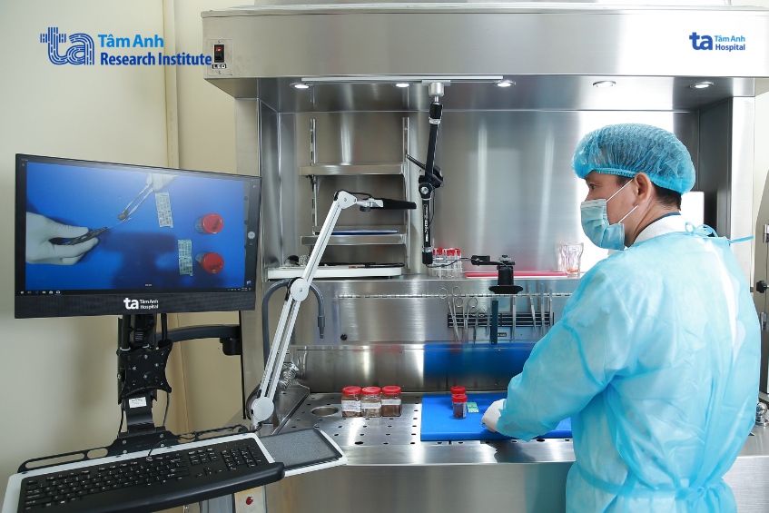 hệ thống phẫu tích mortech (mỹ) tích hợp ai tại viện nghiên cứu tâm anh phân tích bệnh phẩm trong nghiên cứu vista-1 về thuốc miễn dịch rbs2418. ảnh_ viện nghiên cứu tâm anh