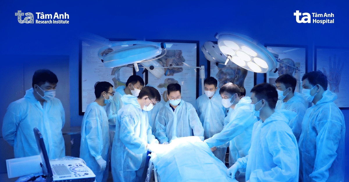 Từ e dè đến tự tin: Bác sĩ nói gì sau khóa học 6 ngày tiêm khớp tiêm mô quanh gân?