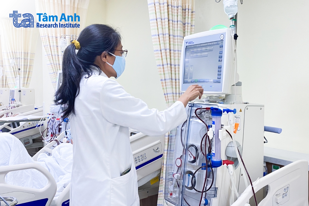 Hệ thống máy chạy thận thế hệ mới HDF Online tại Hệ thống Bệnh viện Đa khoa Tâm Anh TP.HCM giúp giảm thiểu nguy cơ xảy ra biến chứng, đảm bảo sức khỏe cho người bệnh trong suốt quá trình điều trị, đặc biệt là người bệnh lớn tuổi, có nhiều bệnh nền.