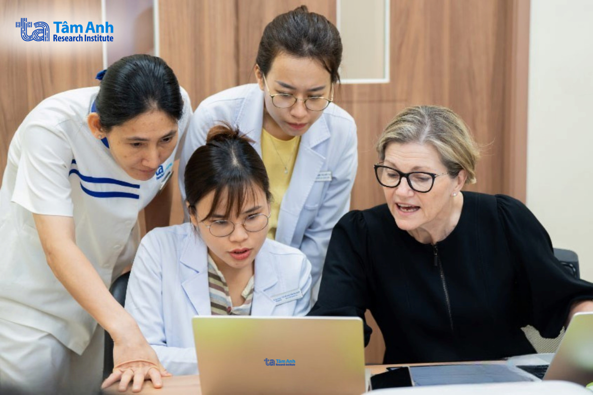 Viện Nghiên cứu Tâm Anh thường xuyên trao đổi, thảo luận, làm việc cùng các tổ chức y tế, giáo dục, đoàn thẩm định hàng đầu thế giới nhằm xác định chính xác đối tượng nghiên cứu cho những vấn đề cấp thiết trong bối cảnh y học hiện đại