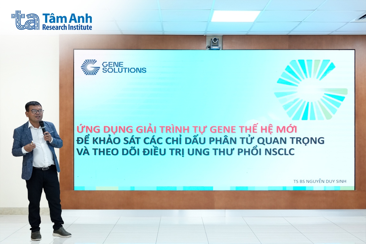 Nguyen Duy Sinh, MD, PhD, introducing the applications of next-generation sequencing in non-small cell lung cancer (NSCLC) management.