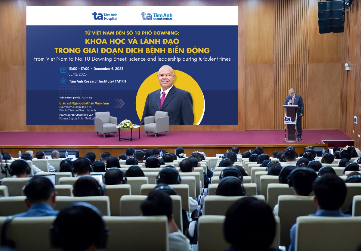 professor sir jonathan van-tam shared scientific expertise with researchers and physicians at tam anh research institute