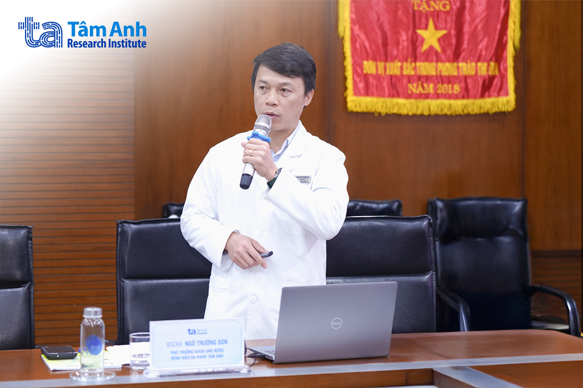 Bác sĩ báo cáo điều trị ung thư buồng trứng tái phát