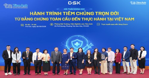 Tiêm chủng trọn đời: Lấp khoảng trống bảo vệ cho người lớn bệnh nền và thanh thiếu niên